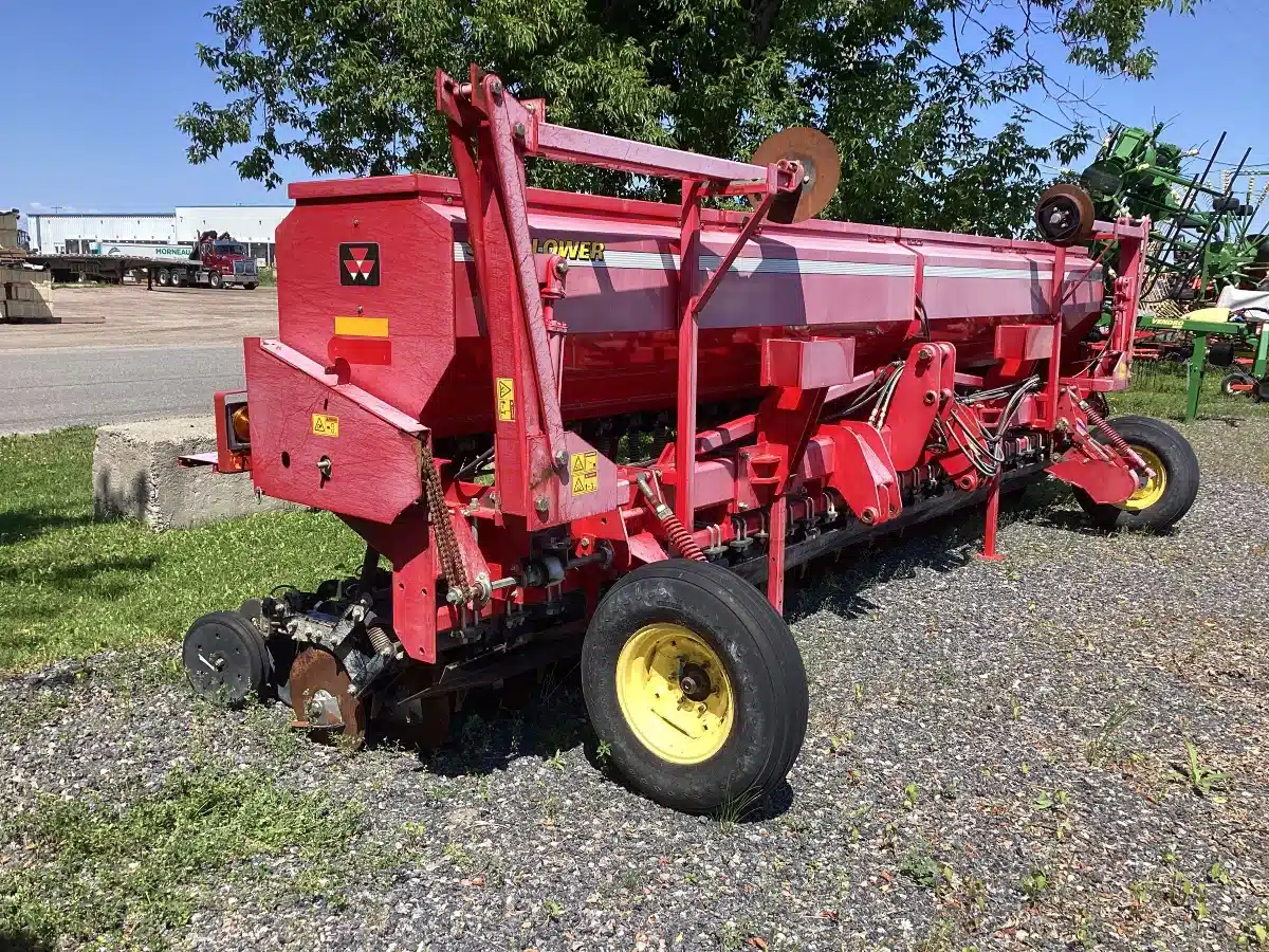 Gallery image 1 for Used 2012 Sunflower 9413 Drill