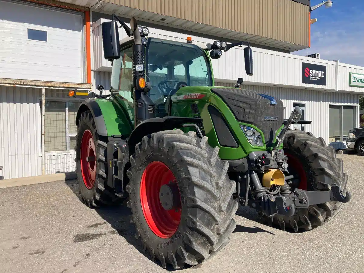Gallery image 2 for Used 2022 Fendt 724 VARIO Tractor