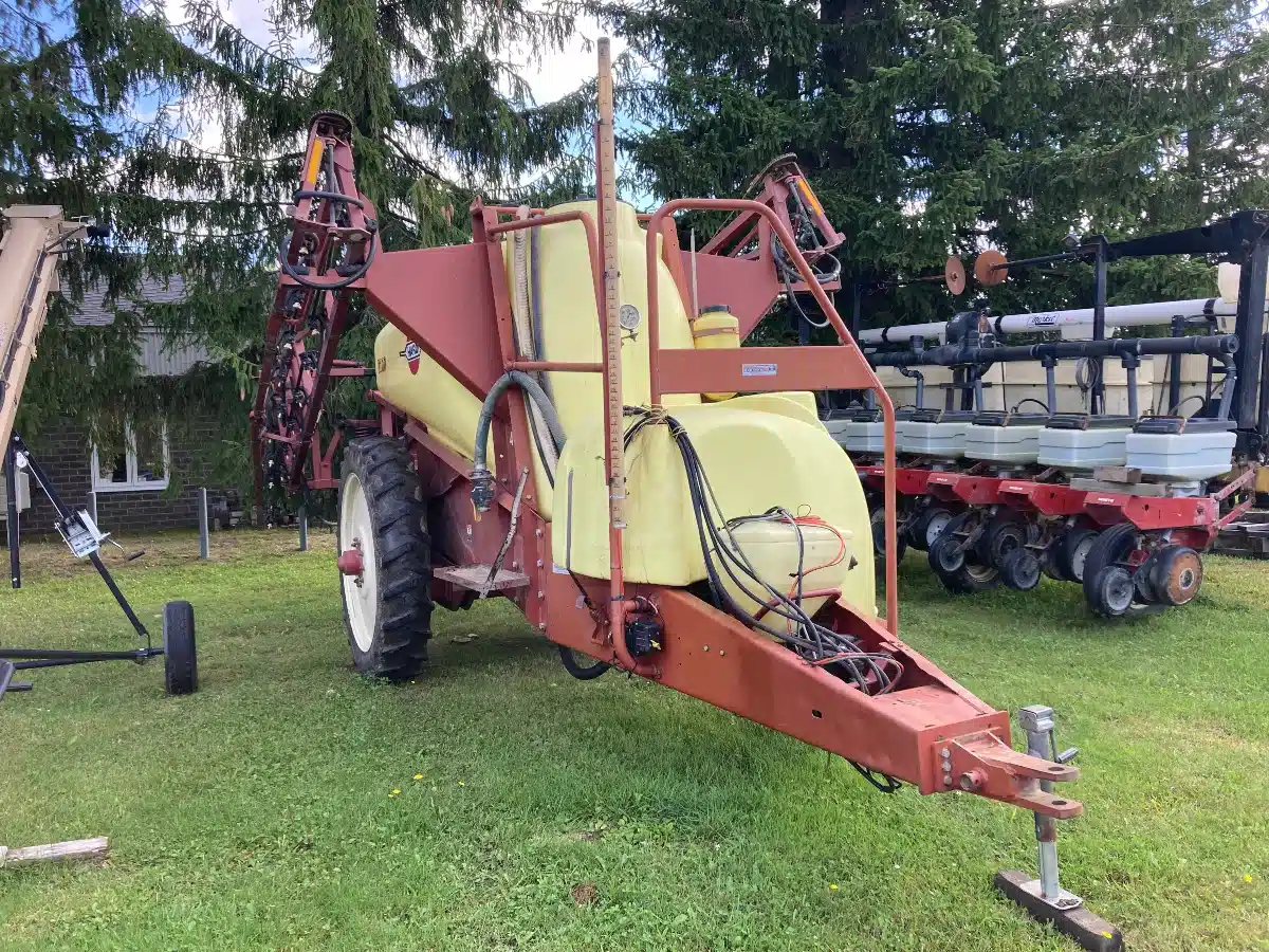 Gallery image 2 for Used 2004 Hardi NAVIGATOR 1100 Sprayer - Pull Type