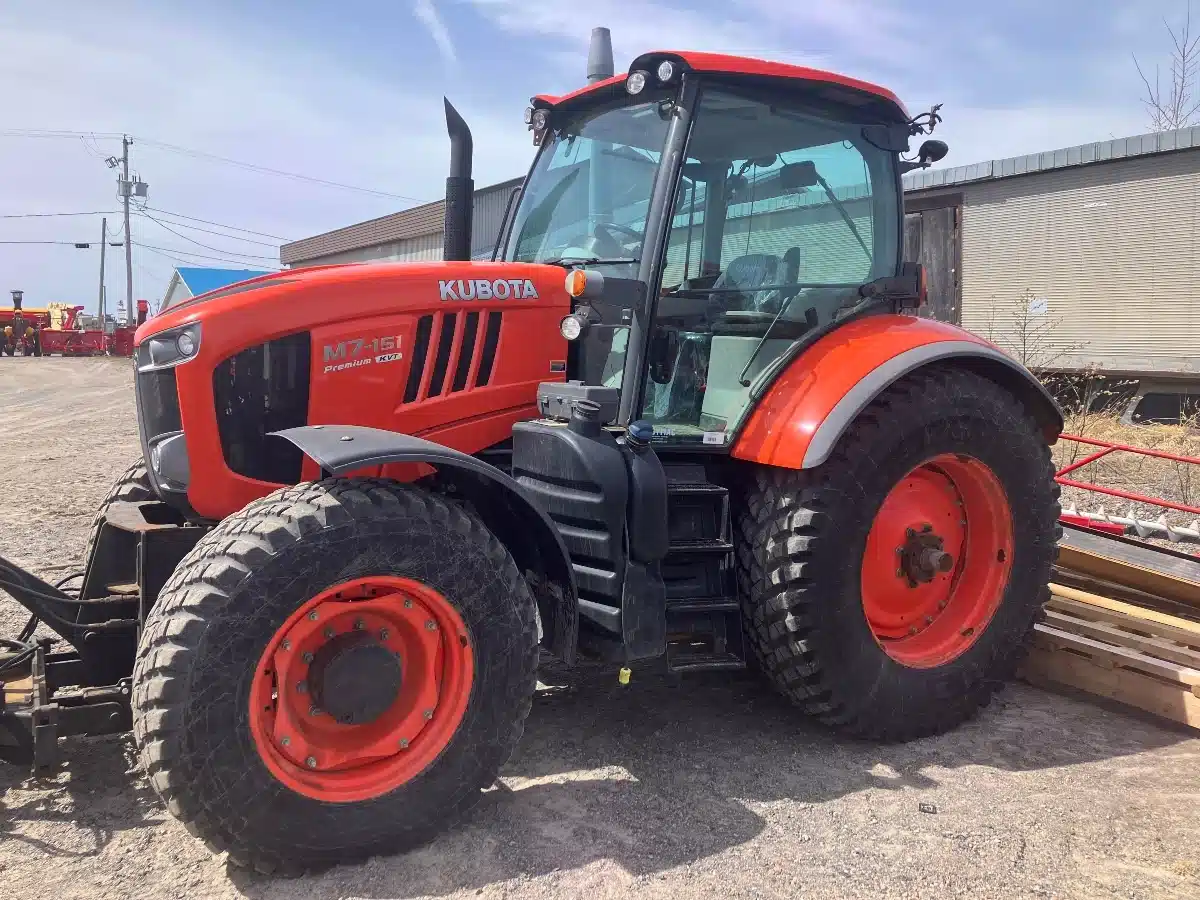 Photo de la Galerie 1 pour 2018 Kubota M7-151 Tracteur