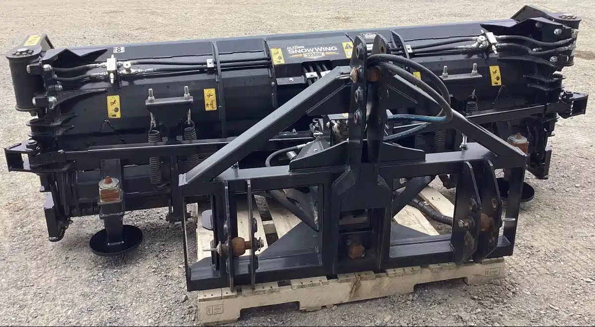 Photo de la Galerie 2 pour 2025 HLA Attachments SB3230WR813 Gratte à neige
