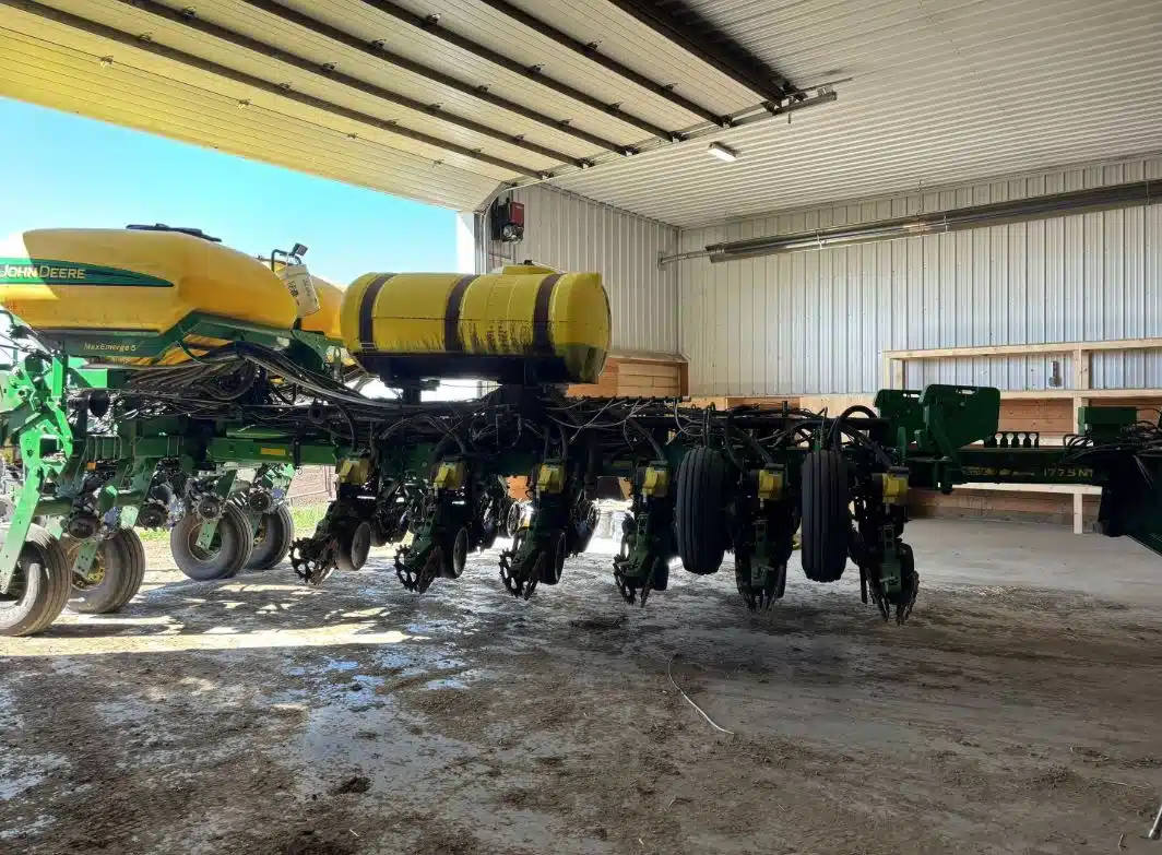 Gallery image 1 for Used 2016 John Deere 1775NT Planter
