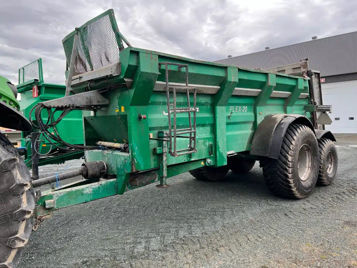 Gallery image 1 for Used 2009 Samson FLEX-20 Manure Spreader