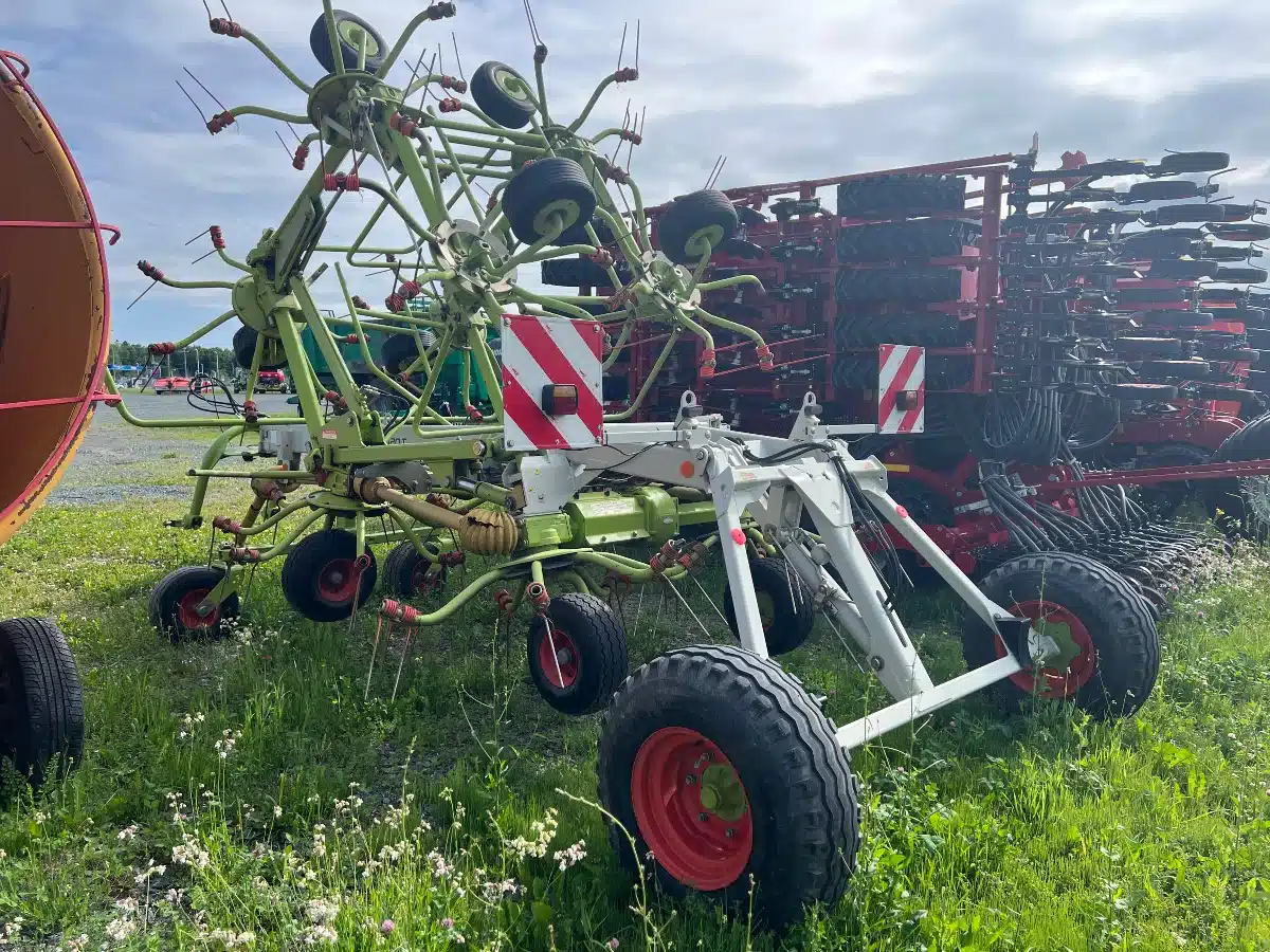 Gallery image 2 for Used 2011 CLAAS VOLTO 1320T Tedder