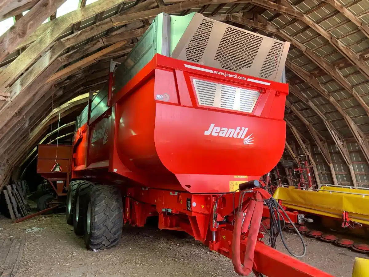 Gallery image 2 for Used 2024 Jeantil 21-32 Dump Wagon