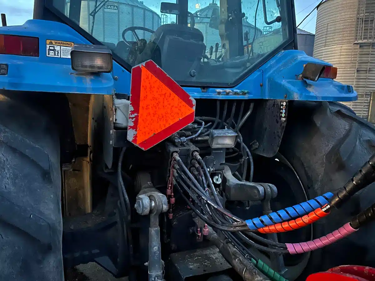 Gallery image 2 for Used 1999 Ford New Holland Genesis 8870 Tractor