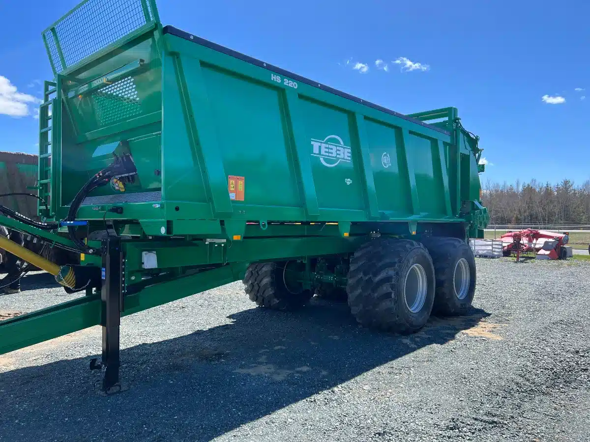 New 2025 Tebbe HS220 Top Dresser