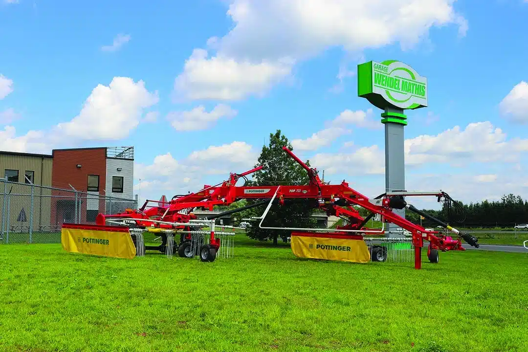 Poettinger Top 722 Rake