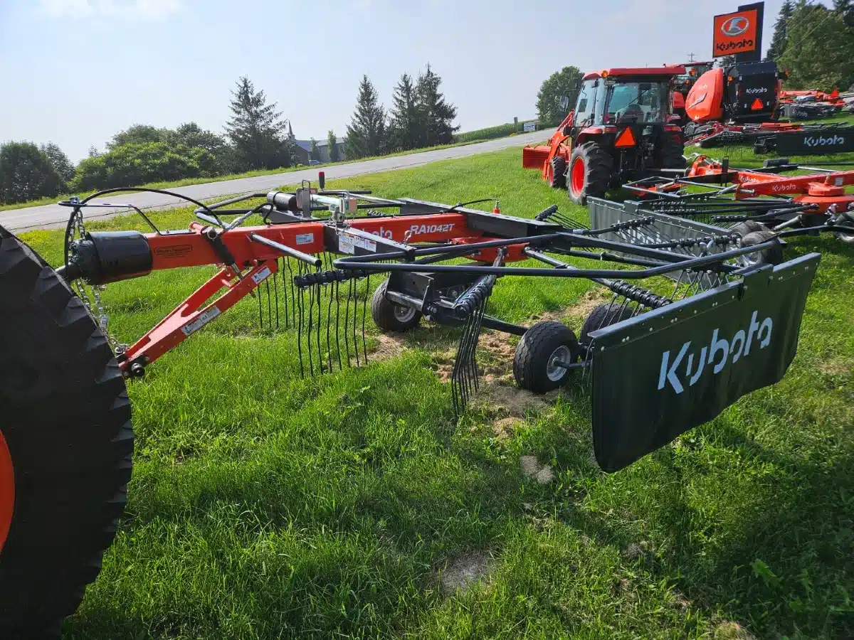Gallery image 1 for New 2023 Kubota RA1042T Rake