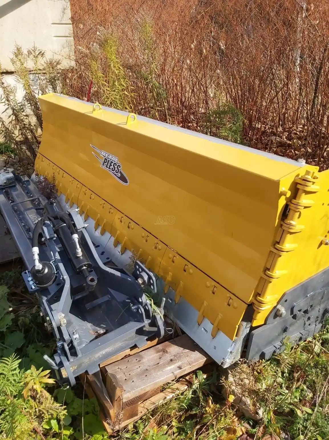 Gallery image 2 for New 2022 Metal Pless AGH1036-16 Snow Blade