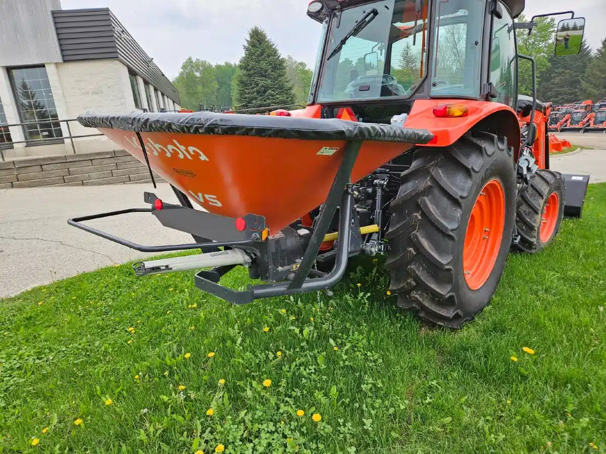 Gallery image 2 for New 2025 Kubota VS600 Spreader - Fertilizer