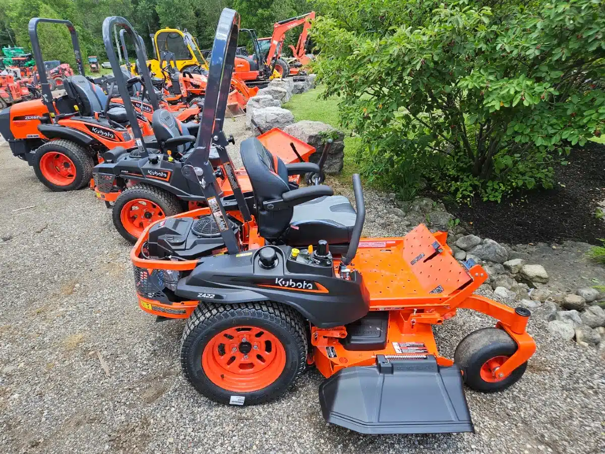 Gallery image 1 for New 2024 Kubota z422 Mower - Zero Turn
