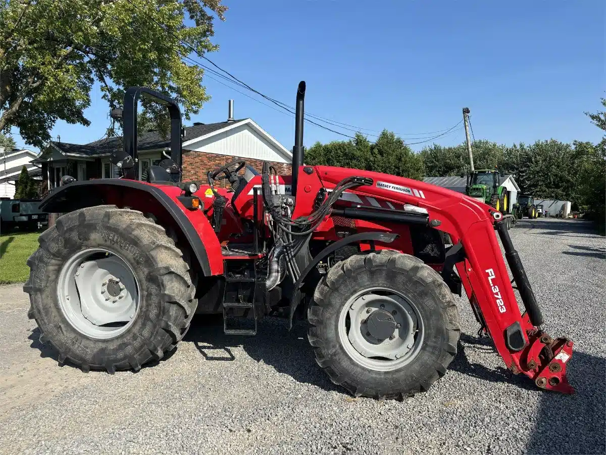 Gallery image 2 for Used 2018 Massey Ferguson 5711 Tractor