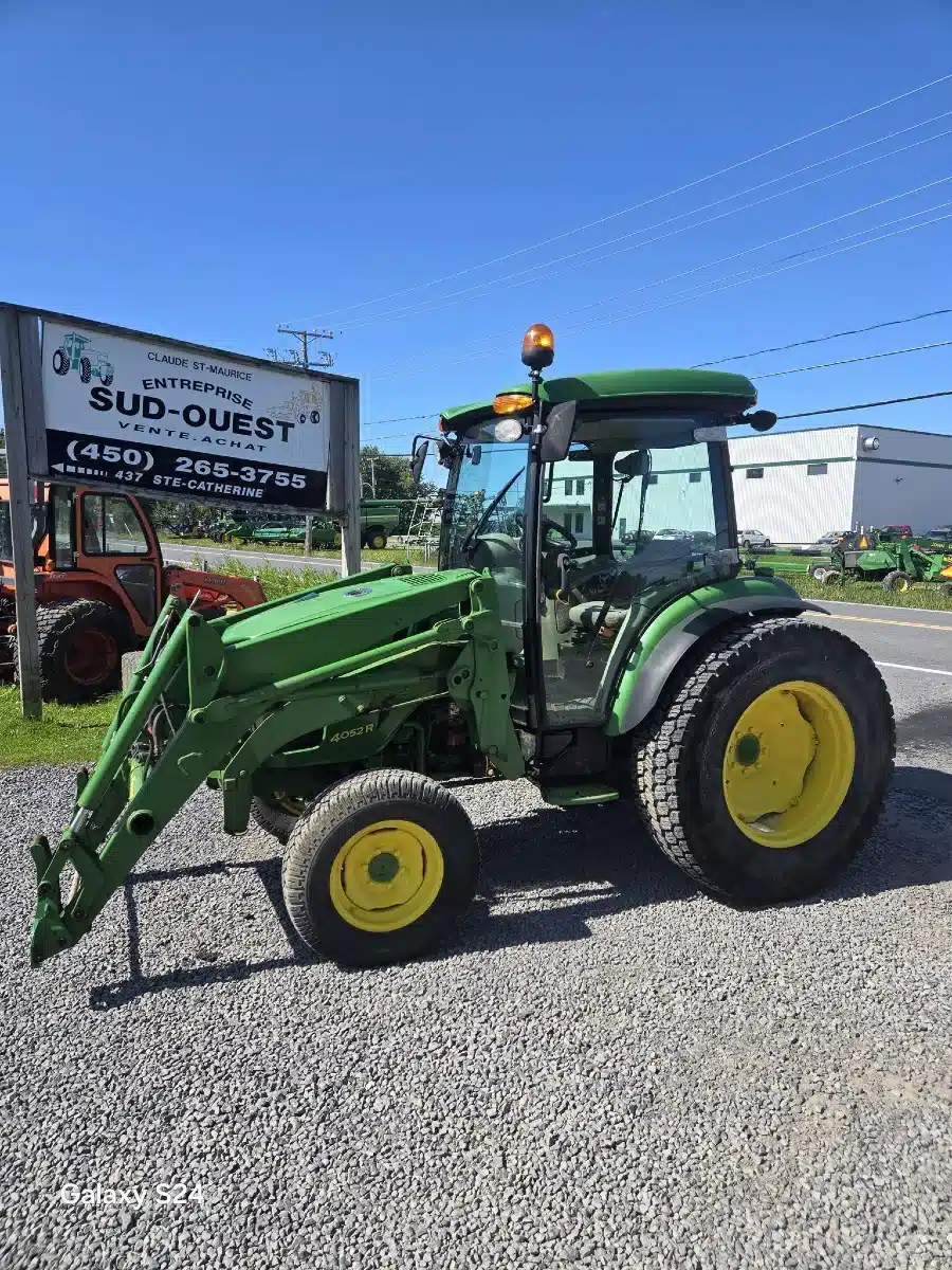 Gallery image 1 for Used 2014 John Deere 4052R Tractor
