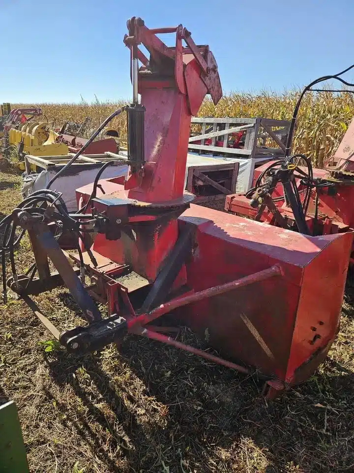 Gallery image 2 for Used Pronovost P-860-92 Snow Blower