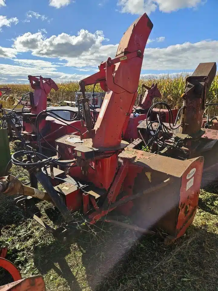 Gallery image 1 for Used Pronovost SNOW BLOWER Snow Blower