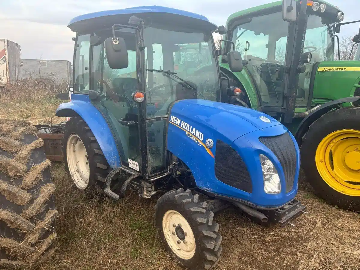 Gallery image 1 for 2017 New Holland BOOMER 37 Tractor