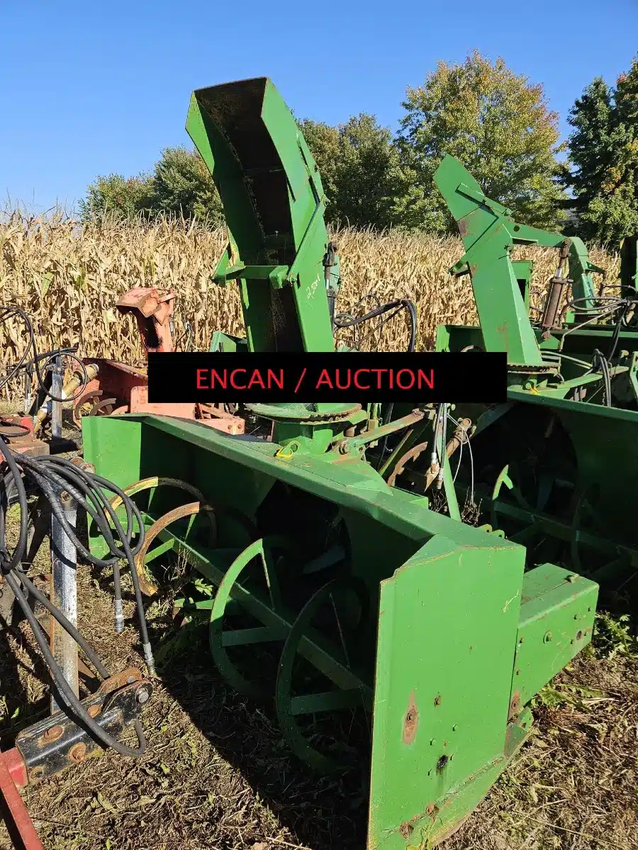 Gallery image 1 for Used Pronovost PRONOVOST Snow Blower