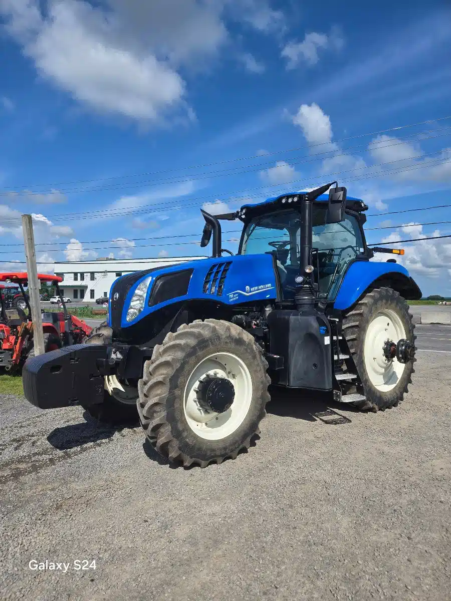 Gallery image 1 for 2020 New Holland T8.320 Tractor