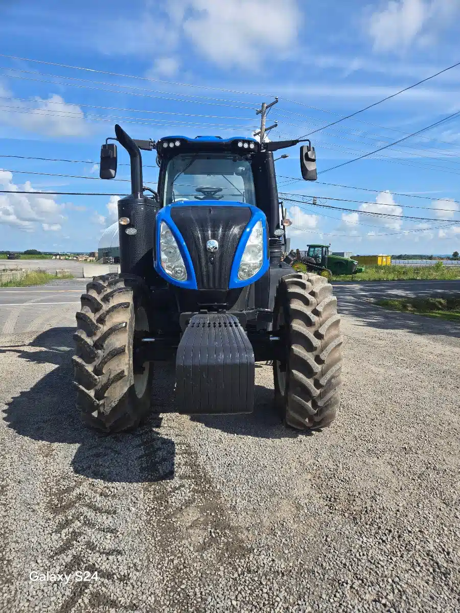 Gallery image 2 for 2020 New Holland T8.320 Tractor