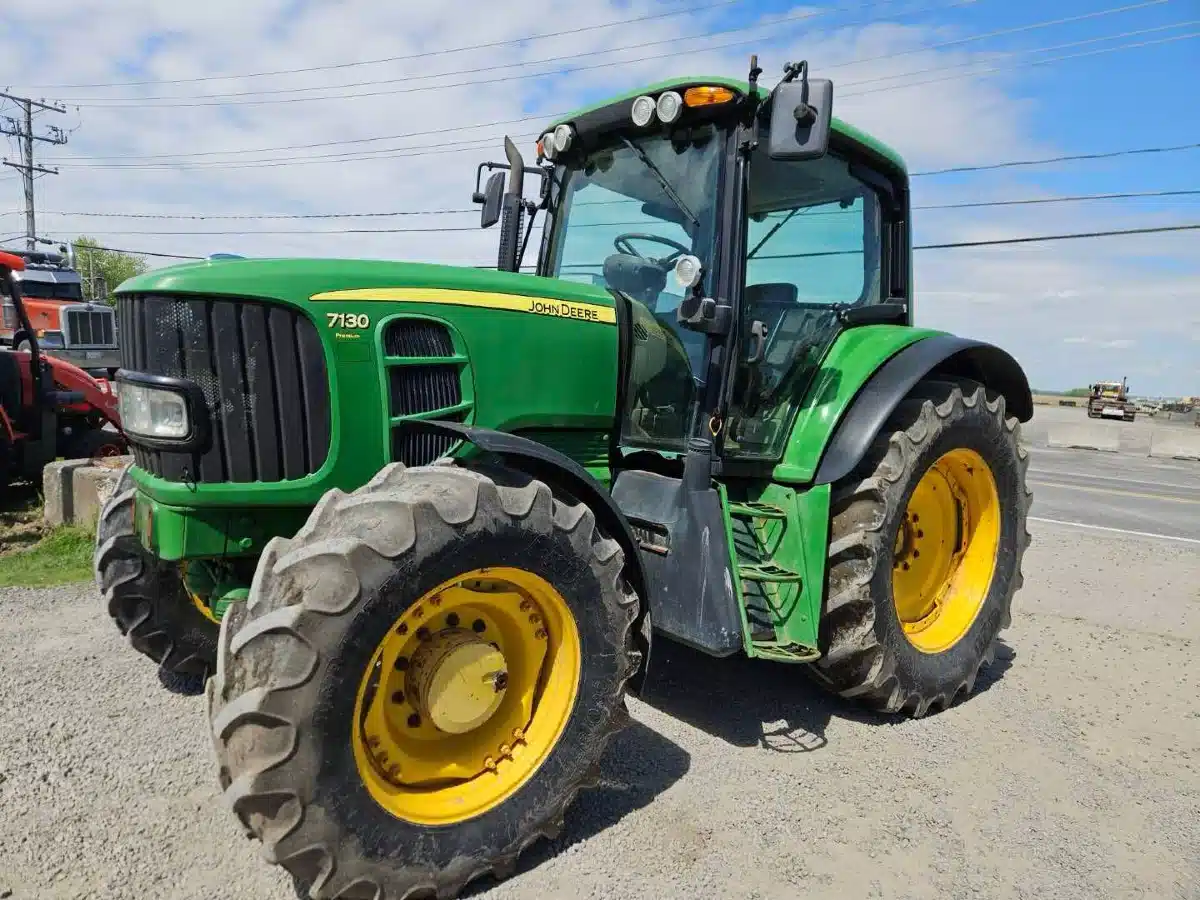 Gallery image 1 for Used 2008 John Deere 7130 PREMIUM Tractor