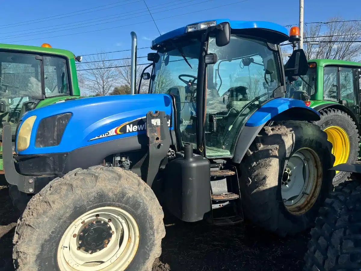 Gallery image 1 for Used New Holland TS115A Tractor