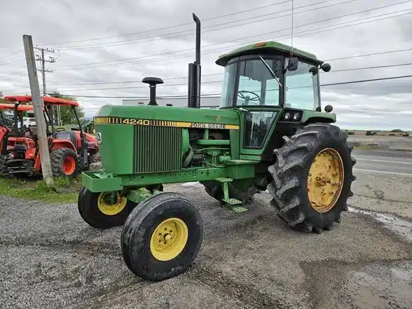 Gallery image 1 for Used 1979 John Deere 4240 Tractor