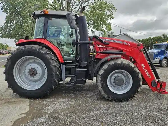 Gallery image 2 for Used 2021 Massey Ferguson 7718S Tractor