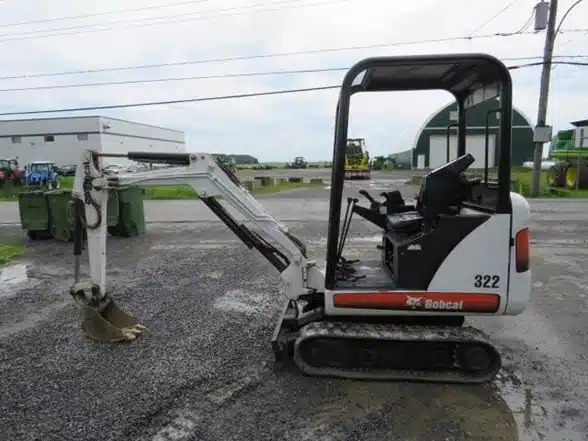 Gallery image 2 for Used 2000 Bobcat 322 Excavator