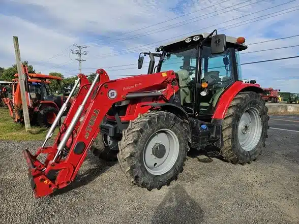Gallery image 1 for Used 2016 Massey Ferguson 5713SL Tractor