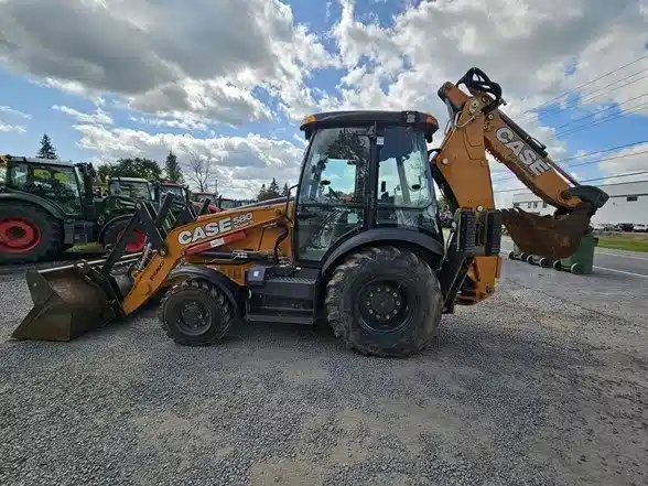 Gallery image 2 for Used 2022 Case 580SN Backhoe Loader