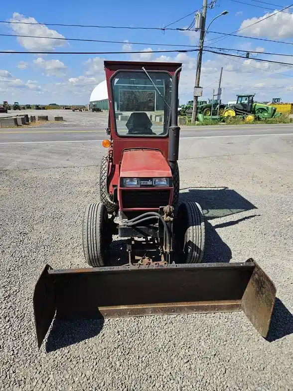 Gallery image 2 for Used Case IH 235 Tractor