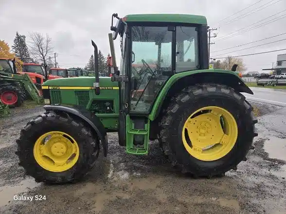 Gallery image 2 for Used 1999 John Deere 6110 Tractor