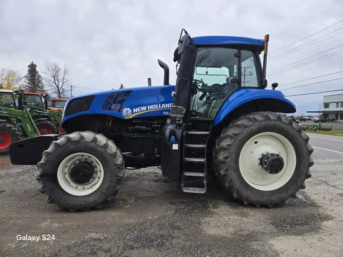 Gallery image 2 for 2015 New Holland T8.410 Tractor
