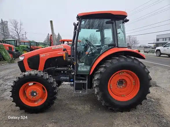Gallery image 2 for 2020 Kubota M5-111 Tractor