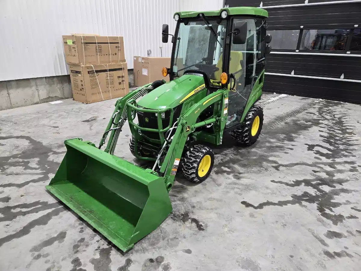 2021 John Deere 1025R Tractor