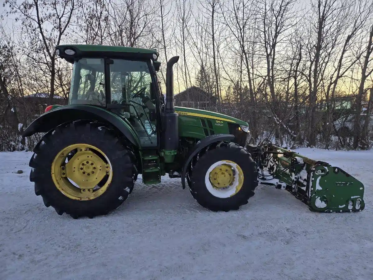 Gallery image 2 for 2017 John Deere 5115R Tractor