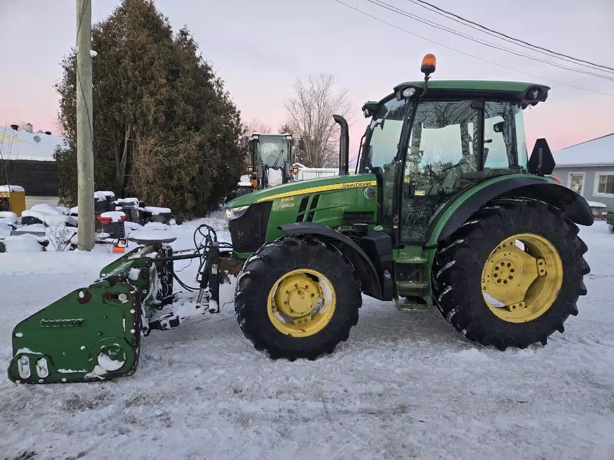 2017 John Deere 5115R Tractor