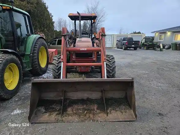 Gallery image 2 for 1999 Case IH CX90 Tractor