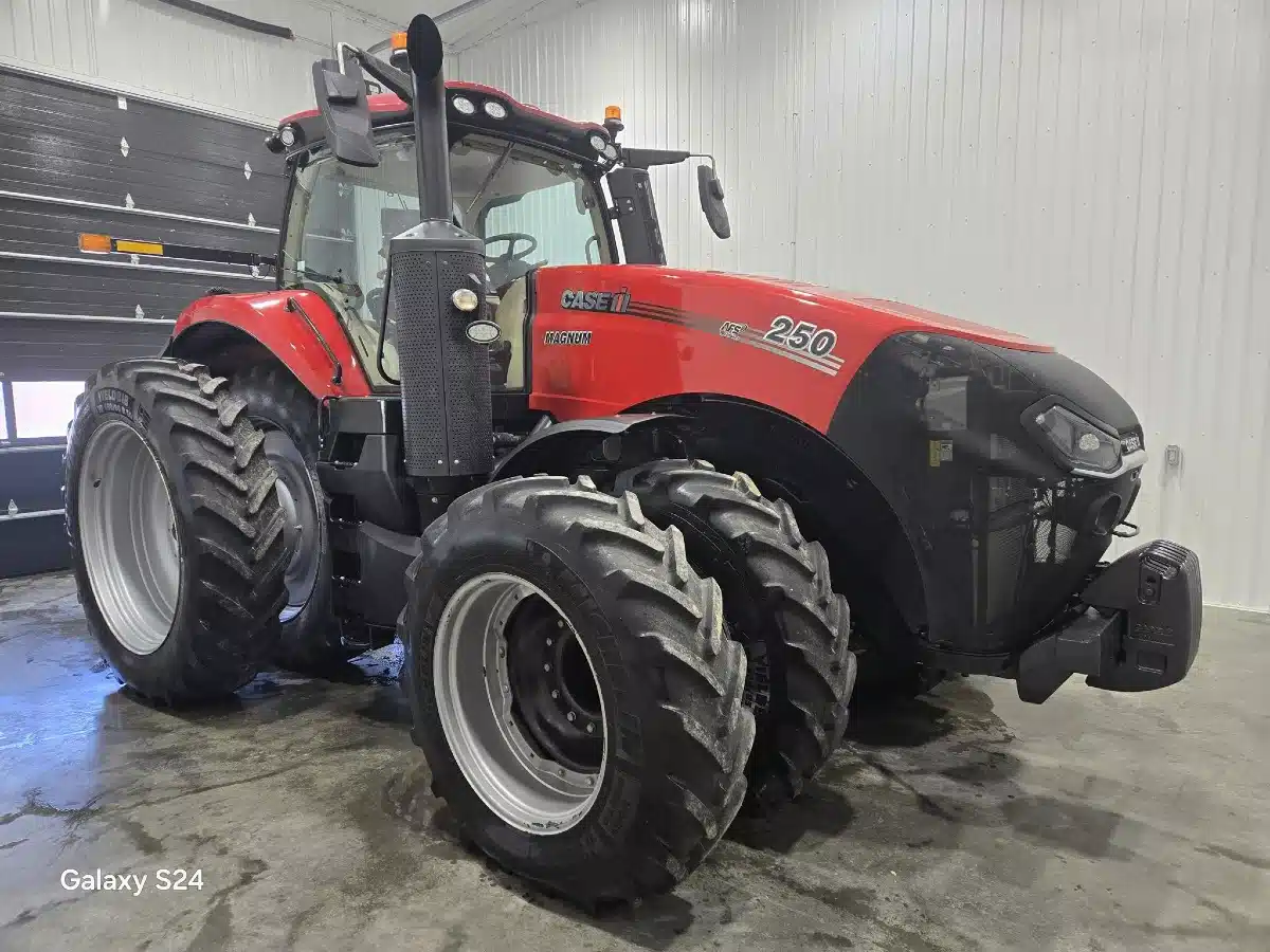 Gallery image 2 for 2021 Case IH MAGNUM 250 Tractor