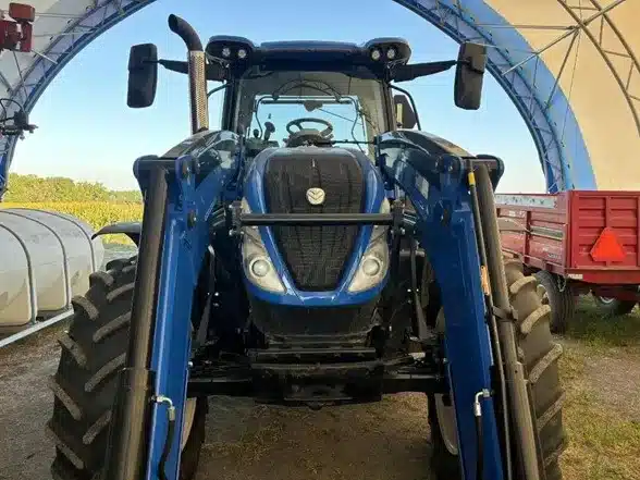 Gallery image 2 for 2022 New Holland T6.160 DYNAMIC COMMAND Tractor