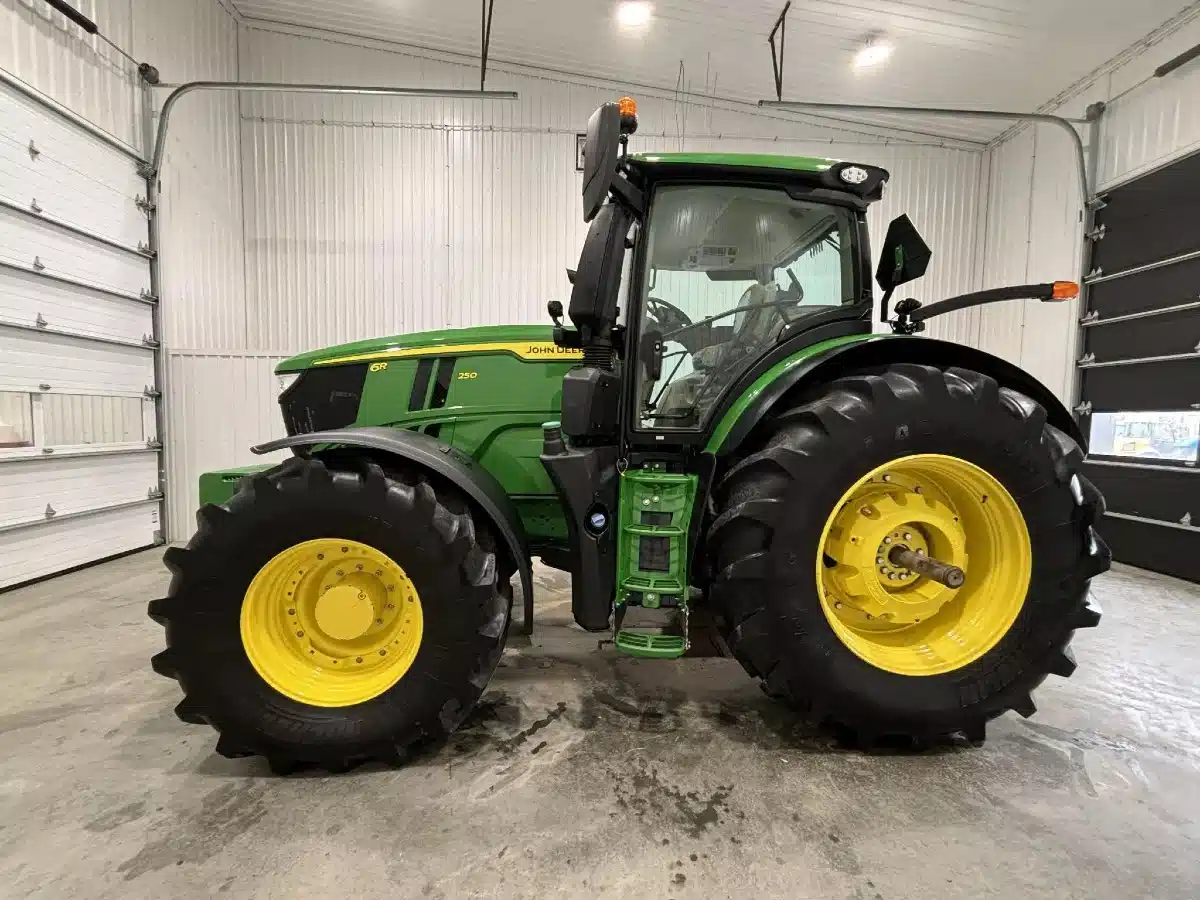 Gallery image 2 for 2023 John Deere 6R 250 Tractor