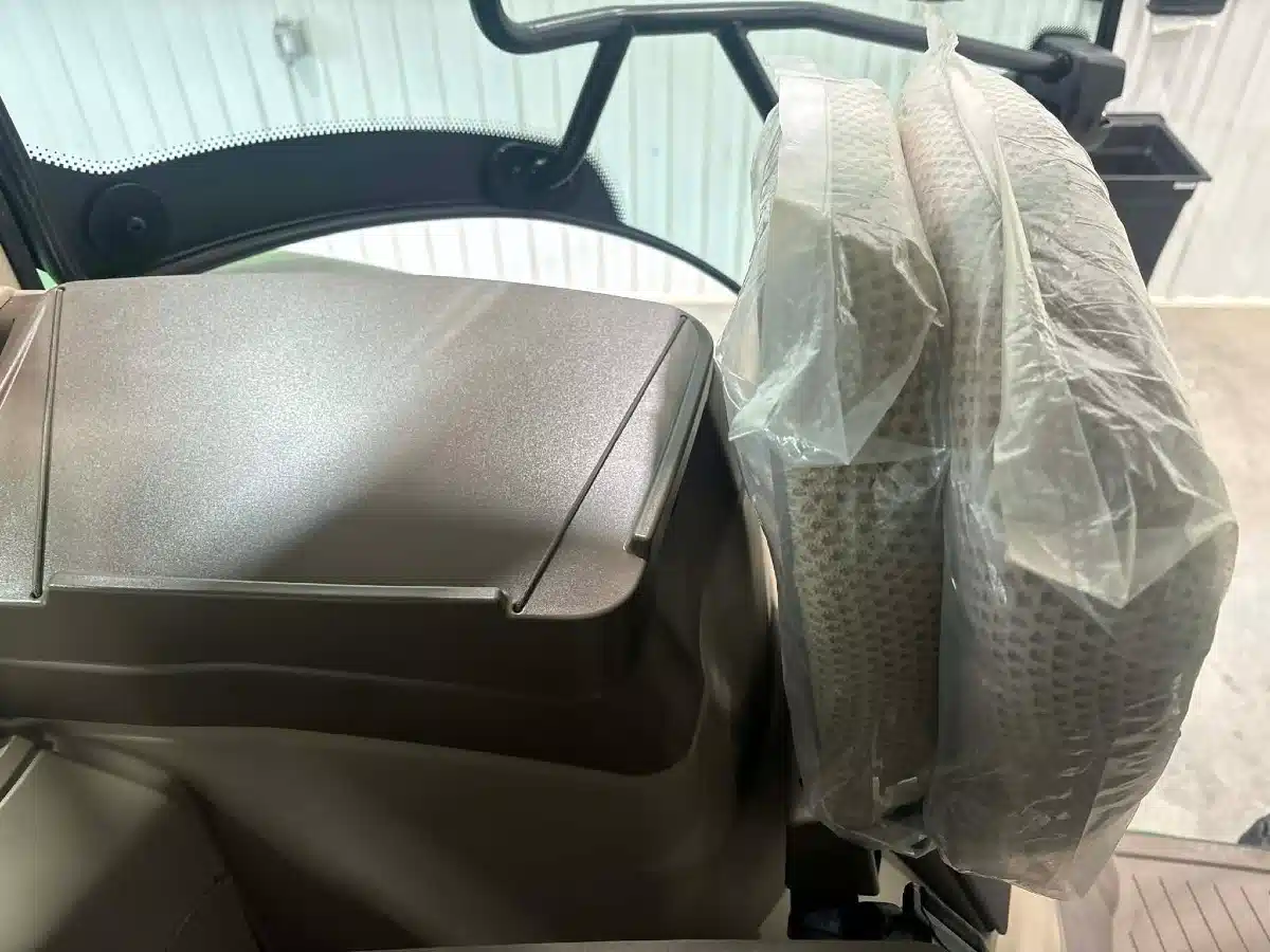 Gallery image 2 for 2023 John Deere 6R 130 Tractor