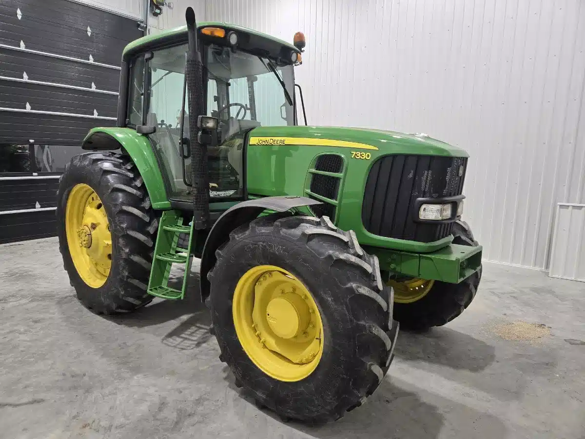 Gallery image 2 for 2009 John Deere 7330 Tractor