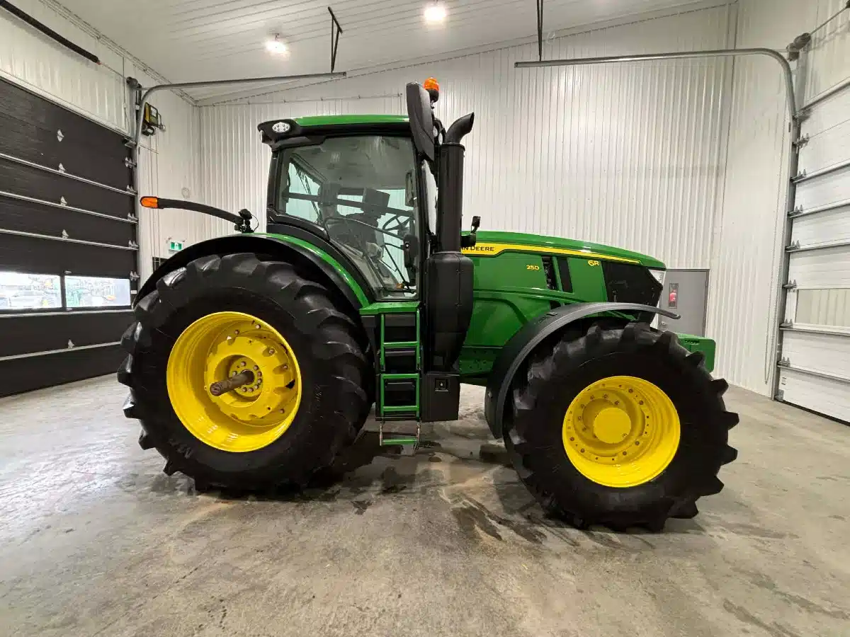 Gallery image 2 for 2023 John Deere 6R 250 Tractor