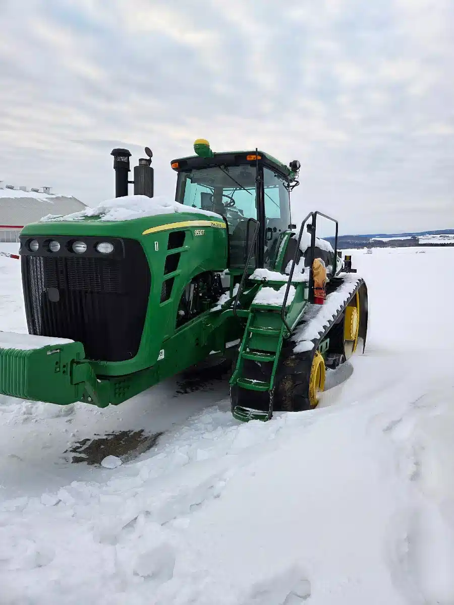 Gallery image 1 for 2010 John Deere 9530T Tractor