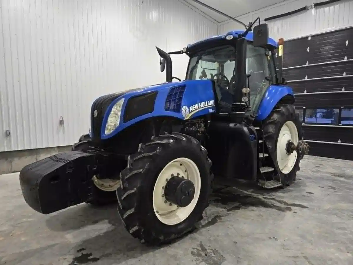 Gallery image 1 for 2016 New Holland T8.410 Tractor