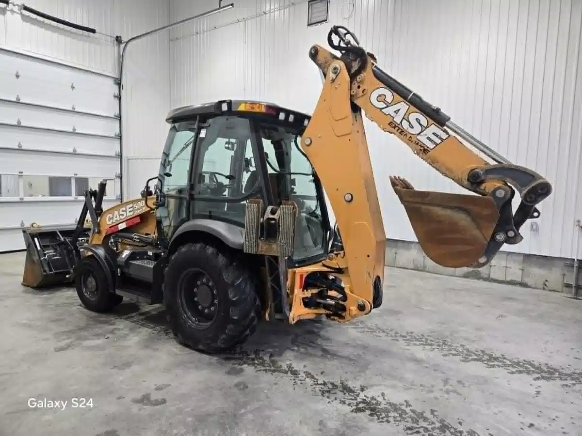 Gallery image 2 for 2022 Case 580 SUPER N Backhoe Loader