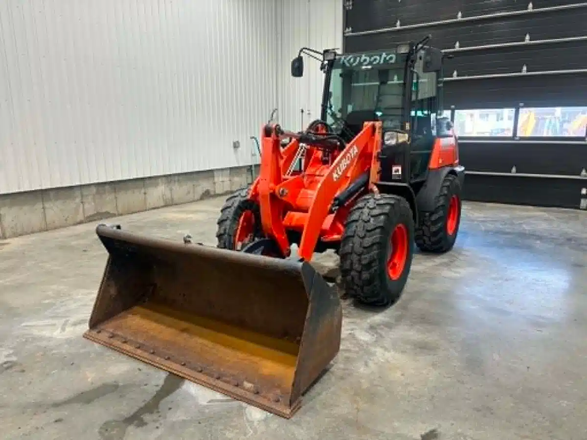 Photo de la Galerie 2 pour 2017 Kubota R630 Chargeur sur roues