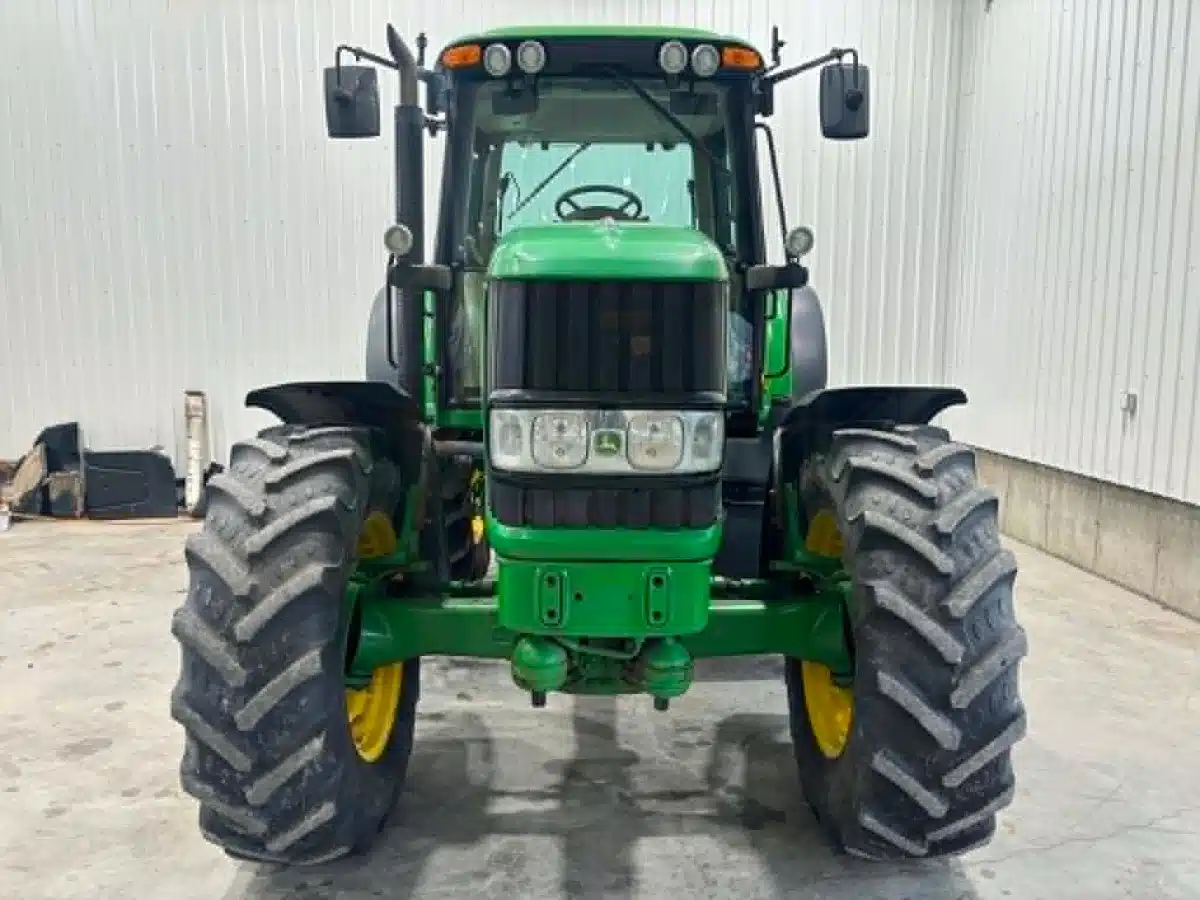 Gallery image 2 for 2008 John Deere 7130 PREMIUM Tractor